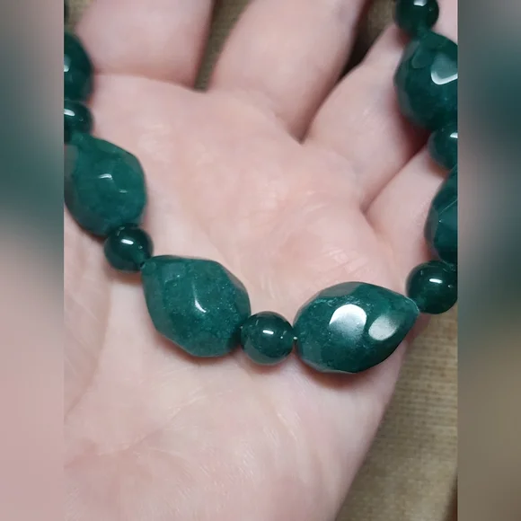 Teardrops of Jealousy 18-inch Emerald Green Necklace Artisan Aprilsplace - Picture 12 of 12